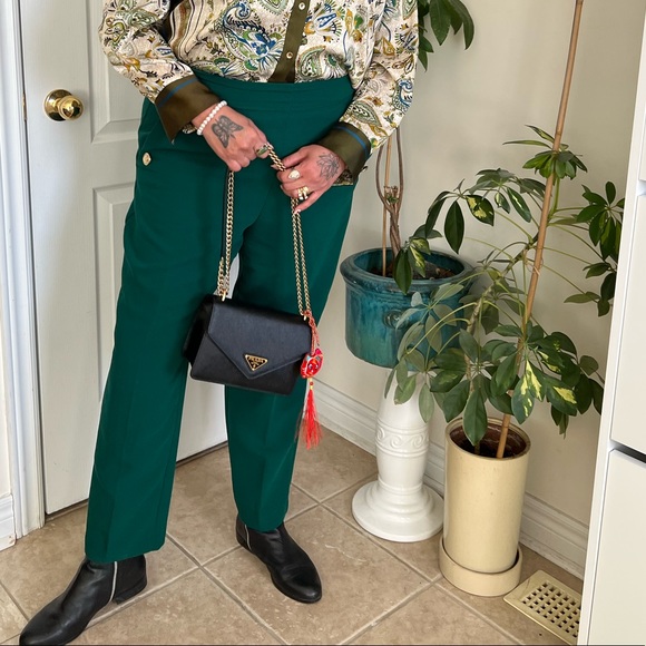 ❌❌ SOLD ❌❌ ❤️ PRADA ❤️ LIKE NEW BARELY USED. No sign of tear and wear. Mini bag - Picture 9 of 12